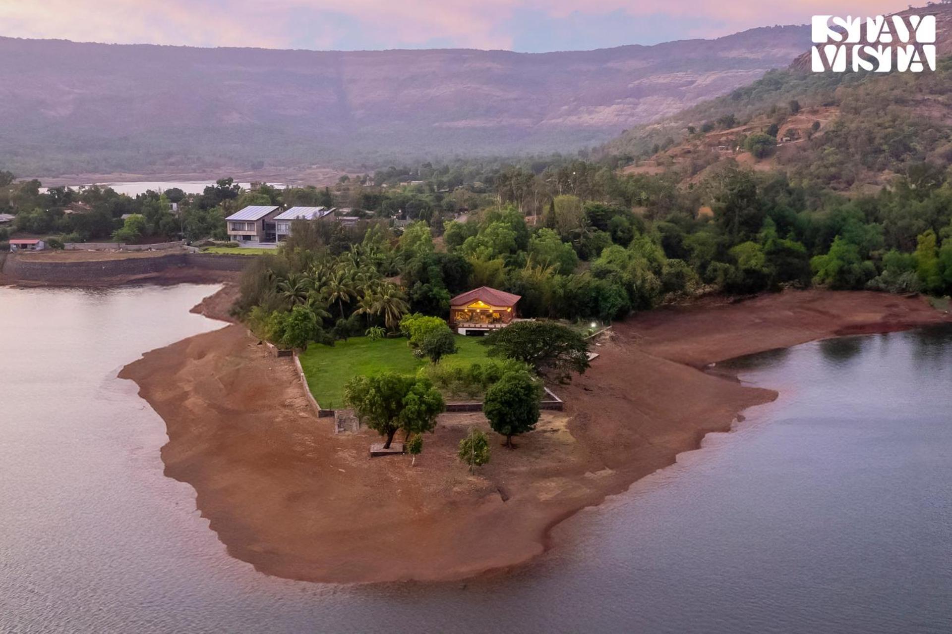Stayvista At Three Shores With Lake View & Alfresco Dining Khamshet Exterior foto