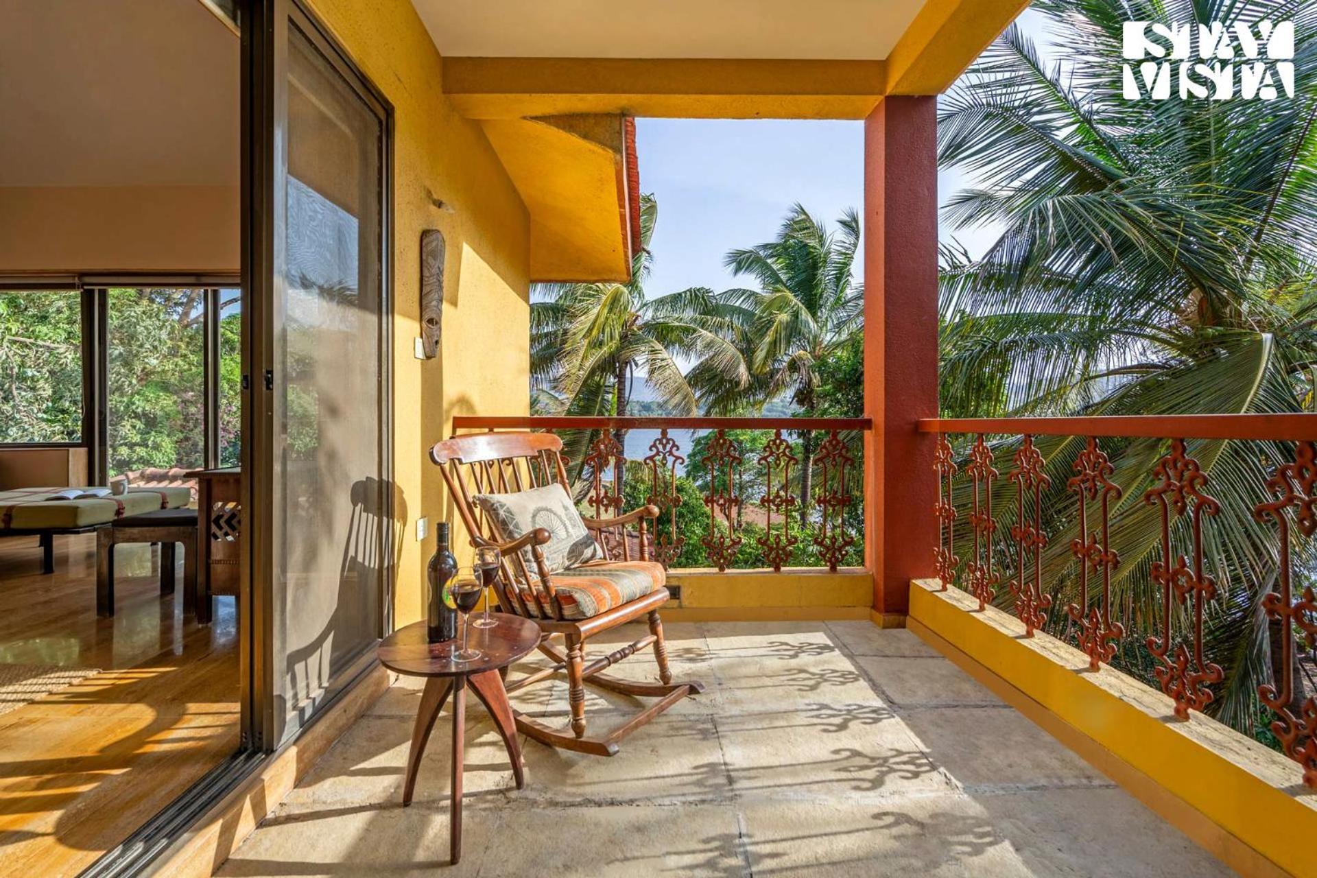 Stayvista At Three Shores With Lake View & Alfresco Dining Khamshet Exterior foto